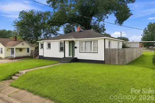 305 Poplar St, Gaffney, SC 29341 - Photo 2