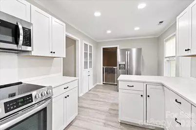 305 Poplar Street, Gaffney, SC 29341 - Photo 8