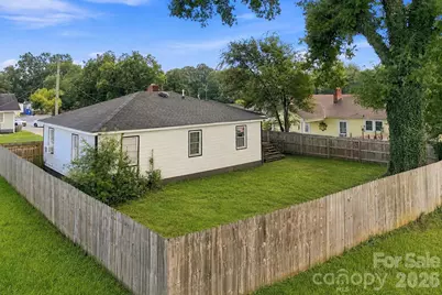 305 Poplar Street, Gaffney, SC 29341 - Photo 18
