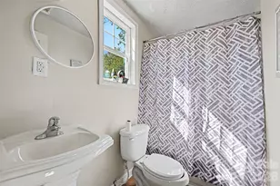 132 Loomis St, Chester, SC 29706 - Photo 16