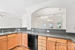 345 Doughton Ln, Charlotte, NC 28217 - Photo 10