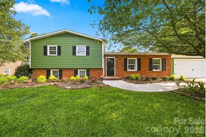 2219 36th Avenue NE, Hickory, NC 28601 - Photo 2