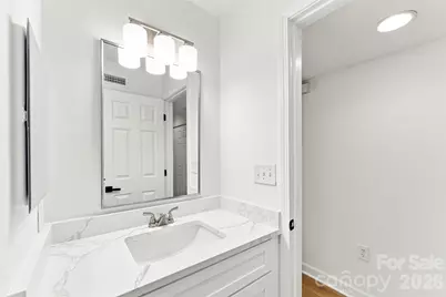 425 W 8th Street #87, Charlotte, NC 28202 - Photo 18