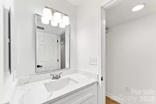 425 W 8th St, Charlotte, NC 28202 - Photo 18