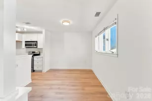 425 W 8th St, Charlotte, NC 28202 - Photo 4