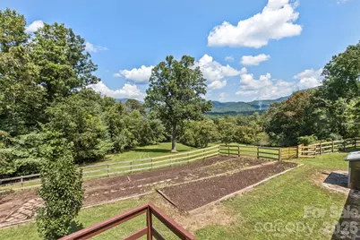 16 Spruce Way, Fairview, NC 28730 - Photo 4