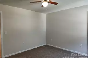 9220 Creedmore Hills Dr, Charlotte, NC 28214 - Photo 16