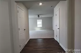 9220 Creedmore Hills Dr, Charlotte, NC 28214 - Photo 8