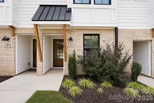 2303 Rozzelles Ferry Rd, Charlotte, NC 28208 - Photo 4