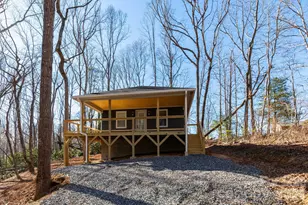 137 E Arbutus Tr, Hendersonville, NC 28792 - Photo 1