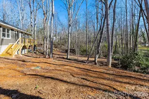 137 E Arbutus Tr, Hendersonville, NC 28792 - Photo 20