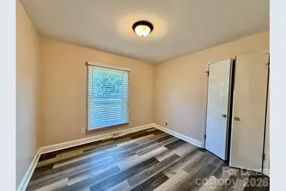 3132 Dawnshire Avenue, Charlotte, NC 28216 - Photo 12