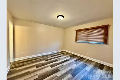 3132 Dawnshire Avenue, Charlotte, NC 28216 - Photo 16