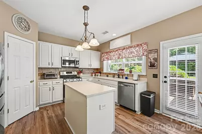 9538 Linden Tree Lane, Charlotte, NC 28277 - Photo 18