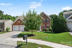 9538 Linden Tree Ln, Charlotte, NC 28277 - Photo 2