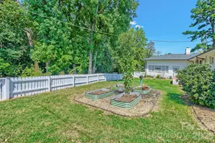 6607 Indian Ln, Charlotte, NC 28213 - Photo 32