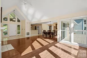 324 Dawnbrook Dr, Flat Rock, NC 28731 - Photo 8