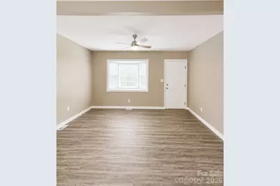 2756 Coronet Way, Charlotte, NC 28208 - Photo 2