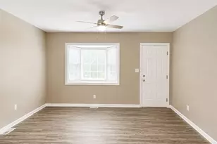2756 Coronet Way, Charlotte, NC 28208 - Photo 2