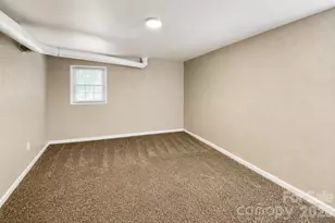 2756 Coronet Way, Charlotte, NC 28208 - Photo 10