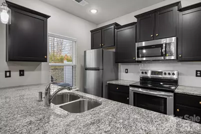 8105 Alderton Lane, Charlotte, NC 28215 - Photo 12