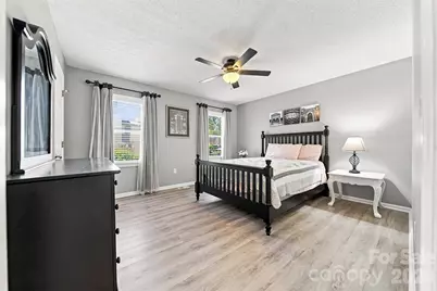 921 21st Avenue NE, Hickory, NC 28601 - Photo 22