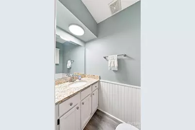 921 21st Avenue NE, Hickory, NC 28601 - Photo 8