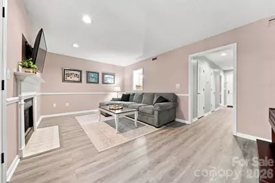 921 21st Avenue NE, Hickory, NC 28601 - Photo 10