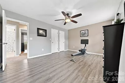 921 21st Avenue NE, Hickory, NC 28601 - Photo 20