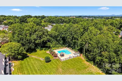 921 21st Avenue NE, Hickory, NC 28601 - Photo 26