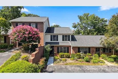 921 21st Avenue NE, Hickory, NC 28601 - Photo 2