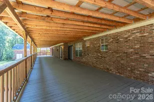1886 Tanasee Gap Rd, Balsam Grove, NC 28708 - Photo 8