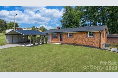 2823 39th Avenue NE, Hickory, NC 28601 - Photo 1