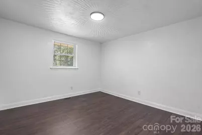 2823 39th Avenue NE, Hickory, NC 28601 - Photo 12