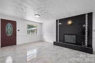 2823 39th Ave NE, Hickory, NC 28601 - Photo 6