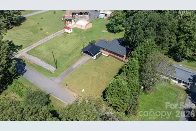 2823 39th Avenue NE, Hickory, NC 28601 - Photo 28