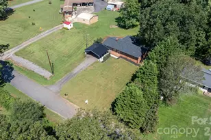 2823 39th Ave NE, Hickory, NC 28601 - Photo 28