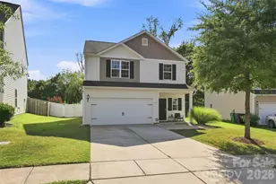 8219 Paw Valley Ln, Charlotte, NC 28214 - Photo 2