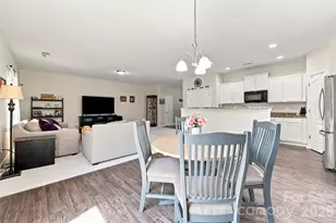 8219 Paw Valley Ln, Charlotte, NC 28214 - Photo 20
