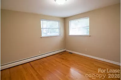 736 12th Avenue NW, Hickory, NC 28601 - Photo 12