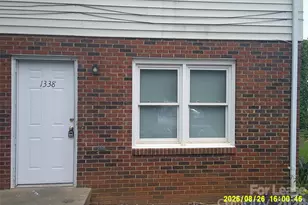 1338 7th Ave SW, Hickory, NC 28602 - Photo 2