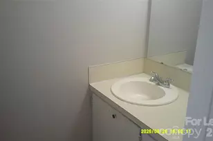 1338 7th Ave SW, Hickory, NC 28602 - Photo 6