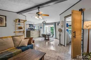 14 Old Possum Holler Rd, Hendersonville, NC 28739 - Photo 10