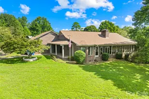 250 Tanner St, Rutherfordton, NC 28139 - Photo 2