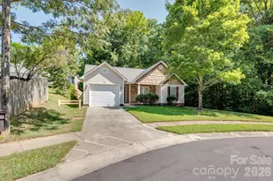 7917 Pebbleridge Dr, Charlotte, NC 28212 - Photo 2
