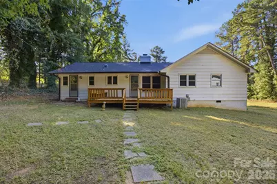 737 Lakeview Drive, Henderson, NC 27536 - Photo 4