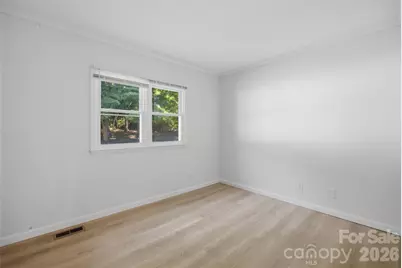 737 Lakeview Drive, Henderson, NC 27536 - Photo 10