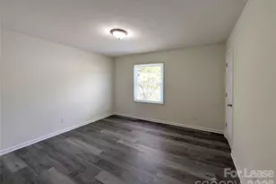 2220 Yorkhills Dr, Charlotte, NC 28217 - Photo 8