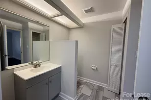 1855 J Julian Ln, Charlotte, NC 28208 - Photo 16