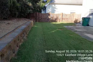 13321 Eastfield Village Ln, Charlotte, NC 28269 - Photo 6